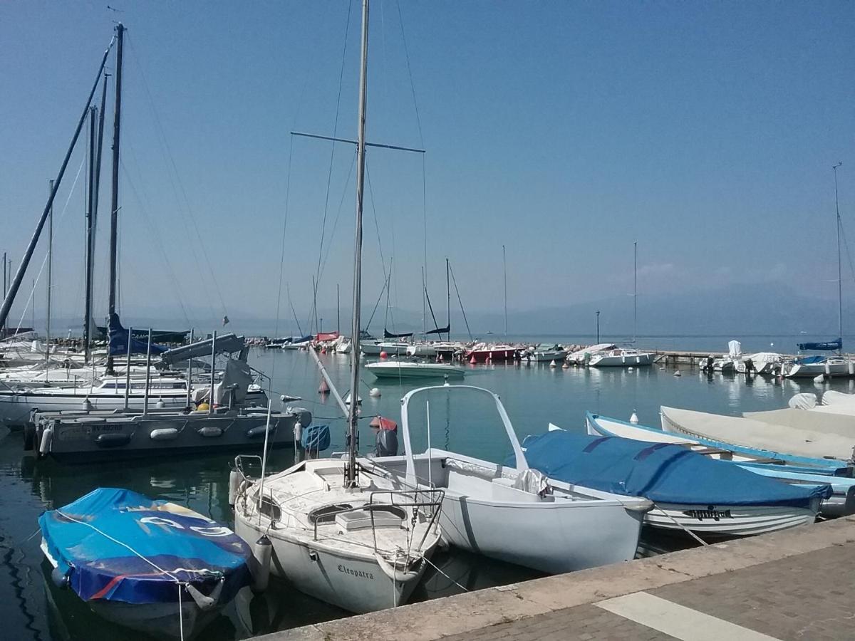 Appartamento Filippo Castelnuovo del Garda Exterior foto